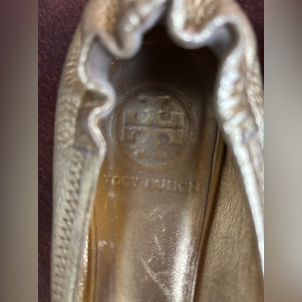 Tory Burch Metallic Gold Leather Logo Ballet Flats - Picture 2 of 10